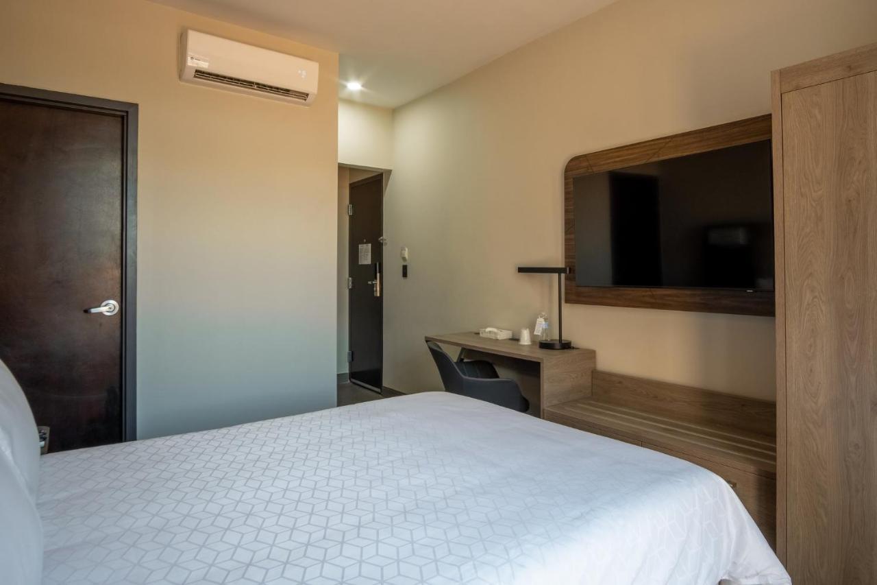 Holiday Inn Express Morelia Centro Historico Екстер'єр фото