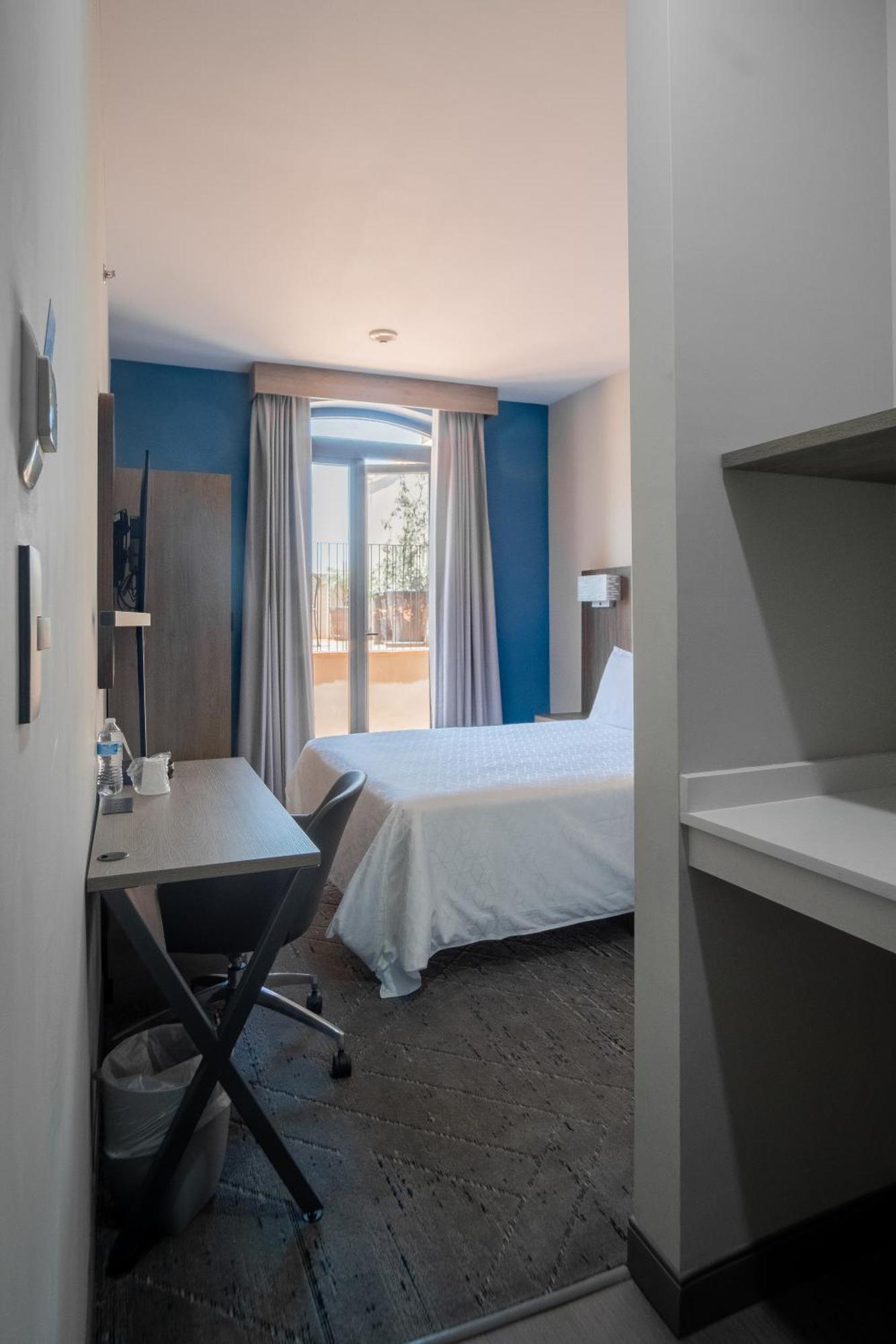 Holiday Inn Express Morelia Centro Historico Екстер'єр фото